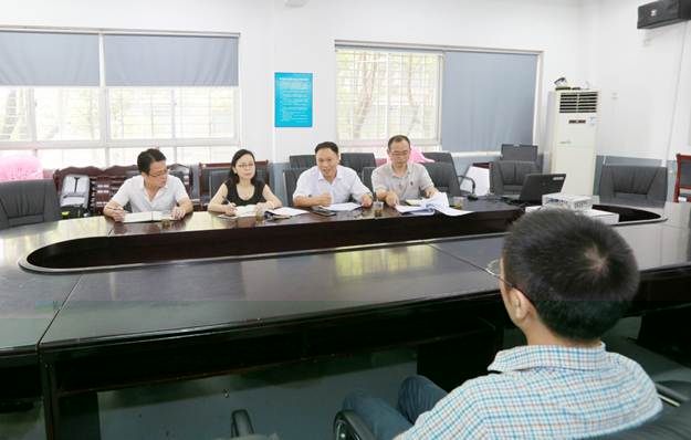 http://www.hieu.edu.cn/__local/9/E1/1B/FC3270000CFBE4DF75952F10C35_64557BA1_764DF.jpg